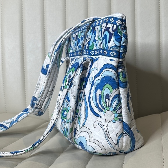 Vera Bradley Mediterranean White Pattern Betsy Style Shoulder Bag Designer EUC - Picture 3 of 10